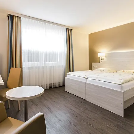 Land-gut-hotel Westerkrug Отель 3*