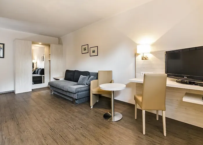 韦斯特库格兰德–古特酒店 万德拉普